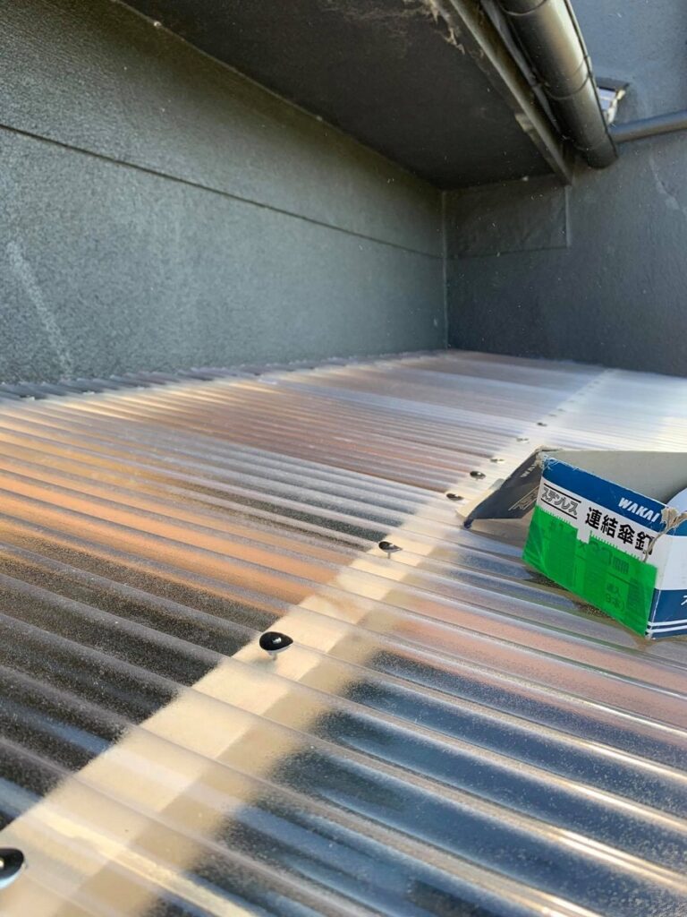 京都市西京区でテラスの屋根工事をさせていただきました。